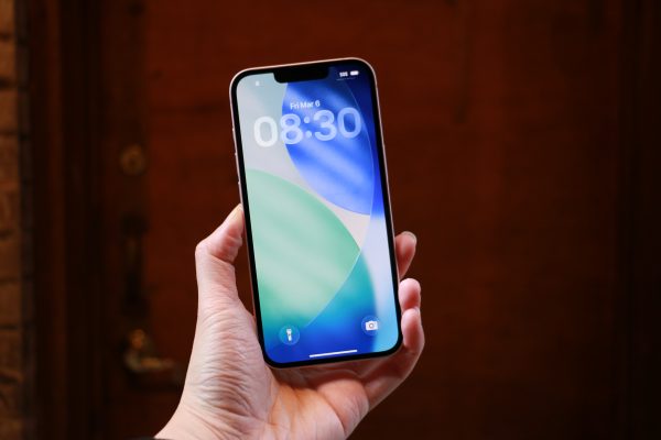 Apple’s iPhone 17e Review: A Strong Affordable Entry into the Midrange Smartphone Market