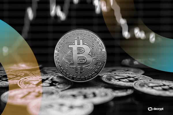 Bitcoin Price Falls Amid Rising Oil Costs and Declining US Stock Futures