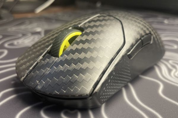 Corsair Sabre V2 Pro Wireless CF Review Highlights Premium Carbon Fiber Design and Performance