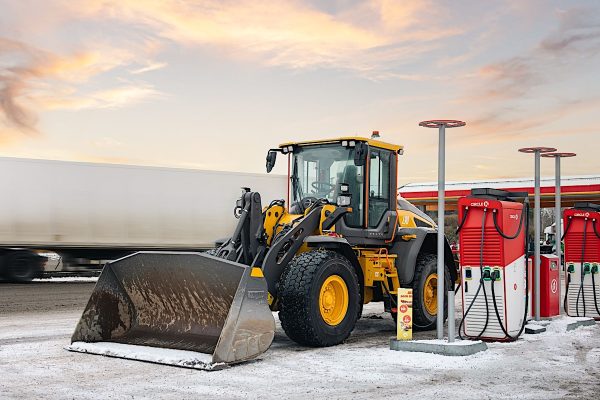 Electric Wheel Loader Charging at Circle K Highlights Shift Toward Electrification of Heavy Equipment