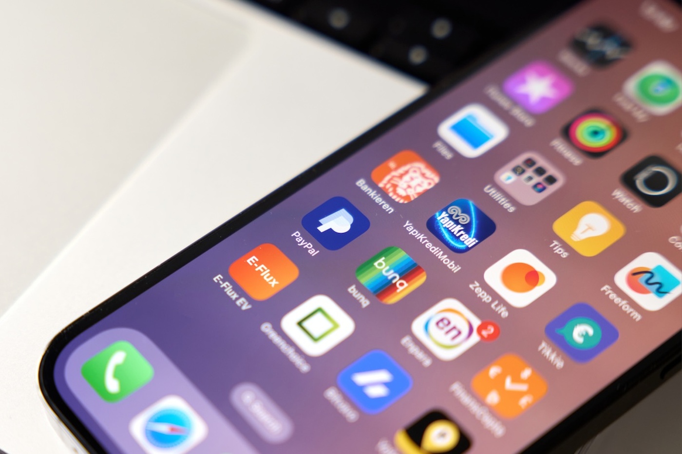Federal Agencies Address Newly Discovered iOS Vulnerabilities Exploited in Mysterious Attacks