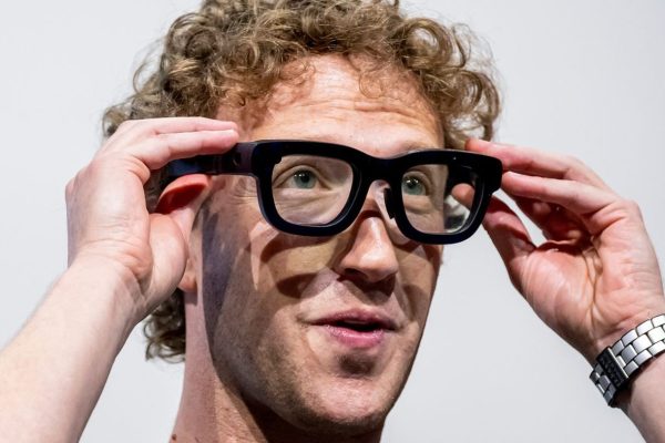 Meta Faces Lawsuit Over Human Review of AI Smart Glasses Footage