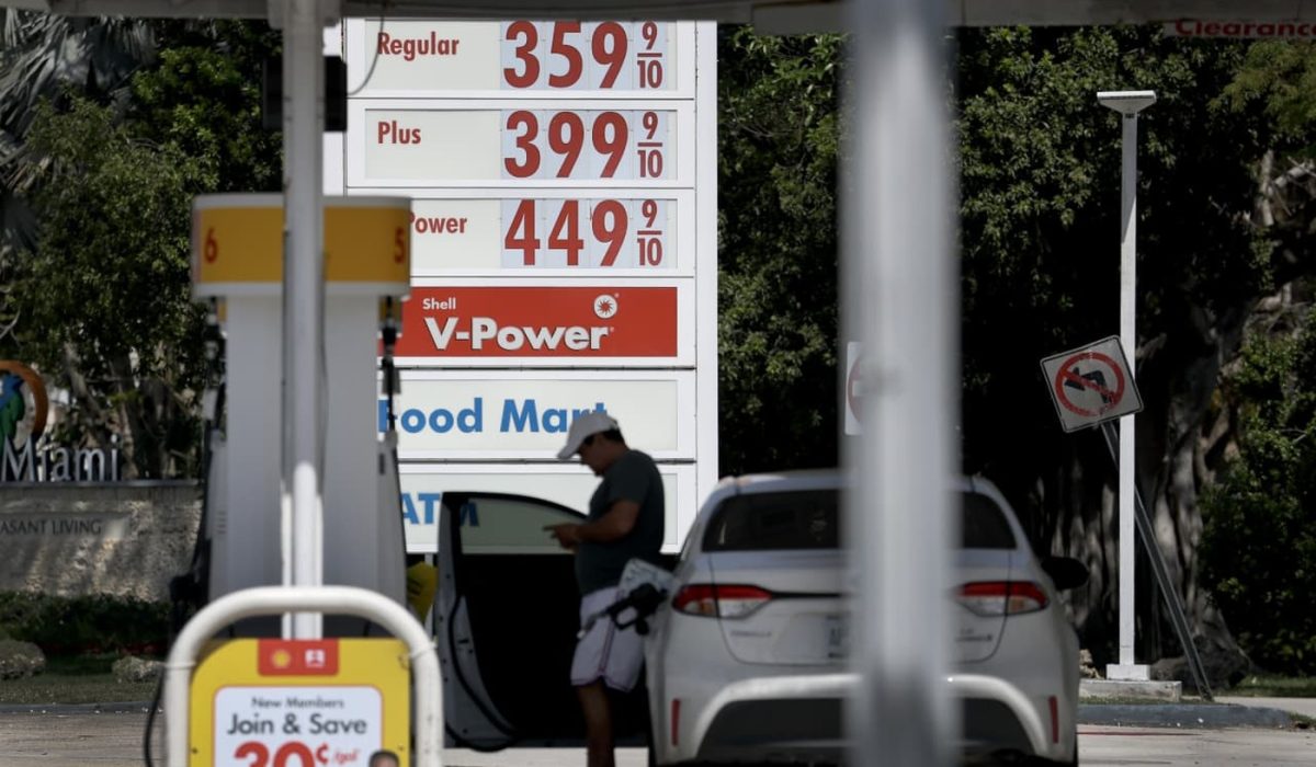 Spring Travel Season Faces Disruptions Amid Iran Conflict and Lingering Winter Challenges