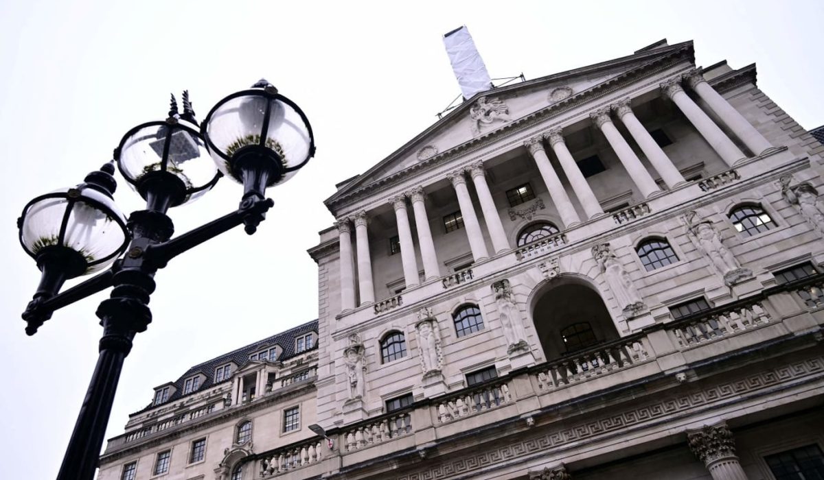 Surge in U.K. Government Bond Yields Driven by Rising Oil Prices and Inflation Concerns Following Iran Attack