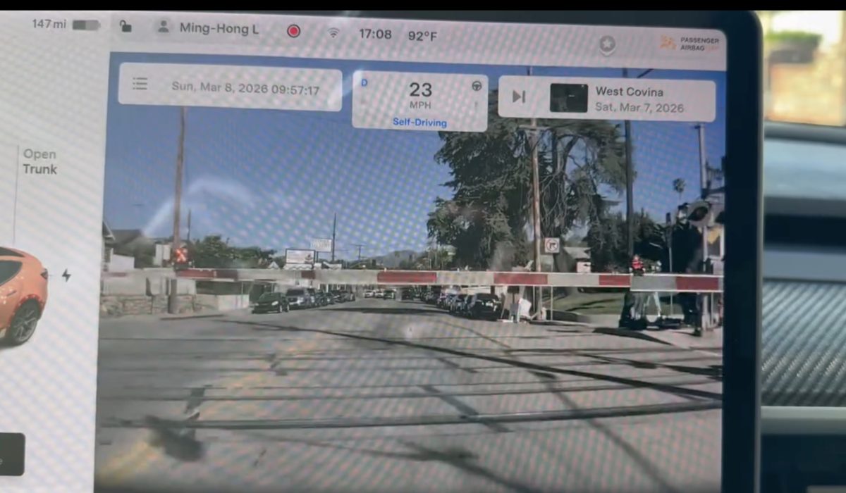 Tesla Full Self-Driving Caught Ignoring Railroad Crossing Barriers in Viral Video